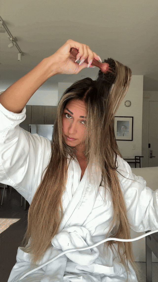 how dryspike works to provide volume and smoothness during your blowouts